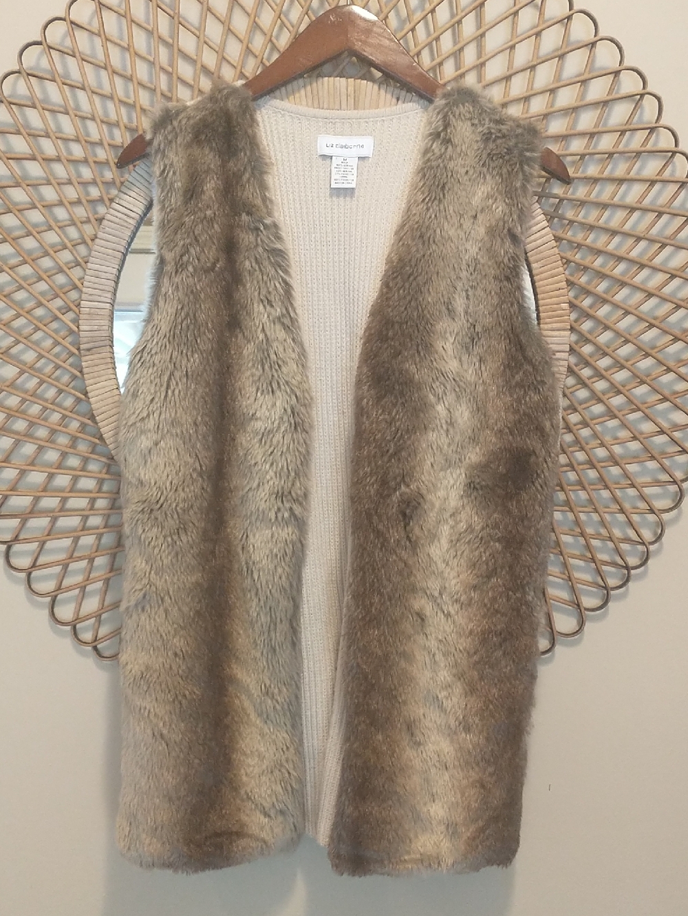 Liz Claiborne Faux Fur Vest Size Medium Cream/Brown